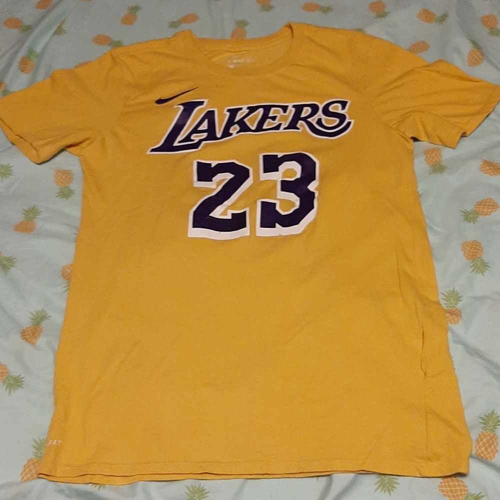 Lebron T shirt